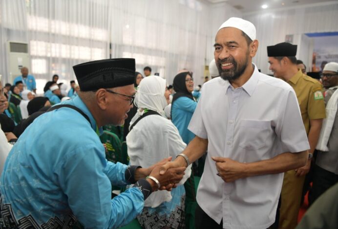 Gubernur Mualem Lepas Kloter Perdana Calon Jamaah Haji Aceh
