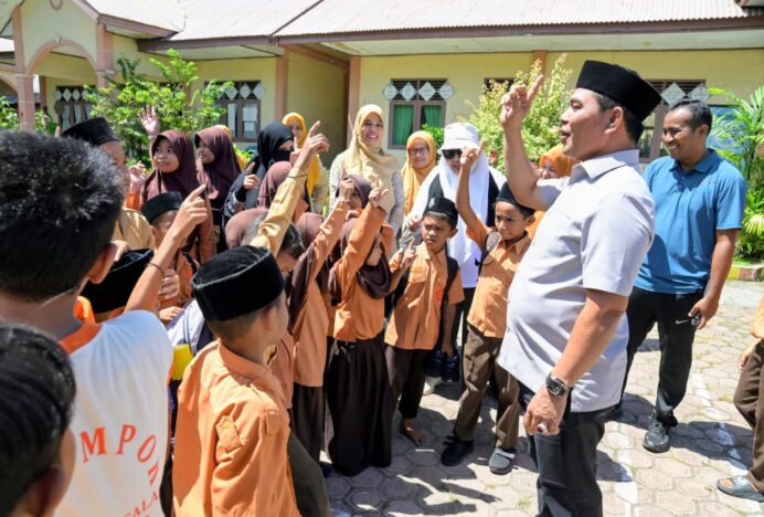 Bupati Aceh Besar Ajak Murid Gunakan Bahasa Aceh dalam Kehidupan Sehari-hari