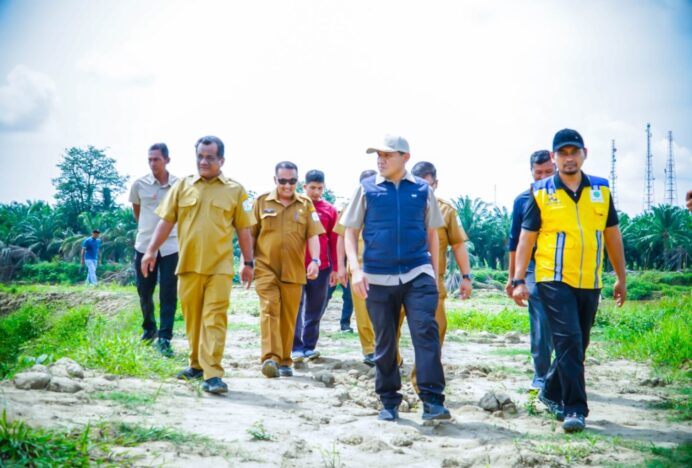 Wakil Gubernur Aceh Tinjau Infrastruktur Jalan dan Perusahaan Air Minum di Aceh Tamiang