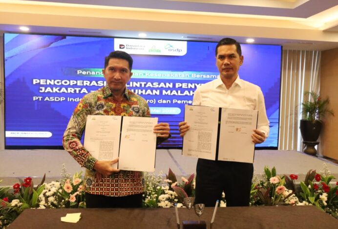 Pememerintah Aceh dan PT ASDP Perlihatkan Dokumen Kerjasama