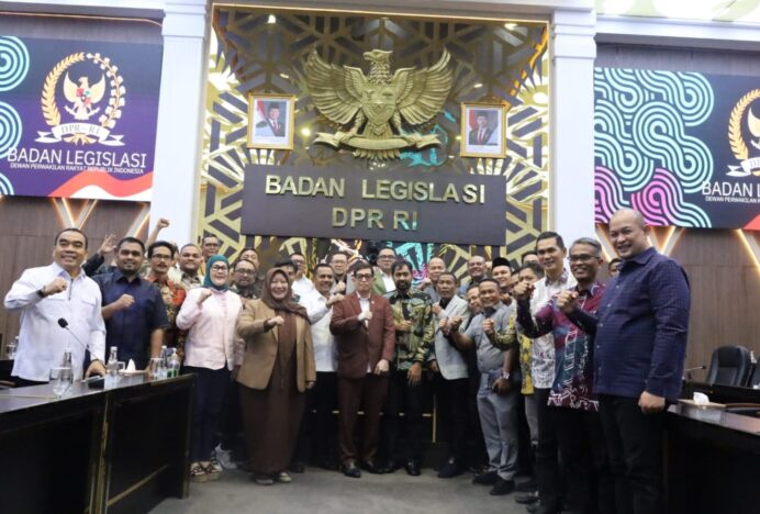 Gubernur Aceh Saksikan Langsung RDP DPR-RI Bahas Revisi UUPA