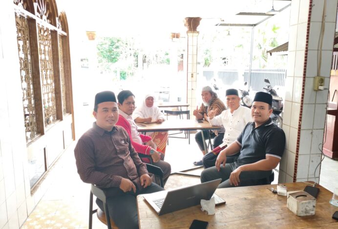 Di Kecamatan Gunung Meriah, PCNU Aceh Singkil Serahkan 300 Kotak KOIN NU Gerakan Sehari Seribu