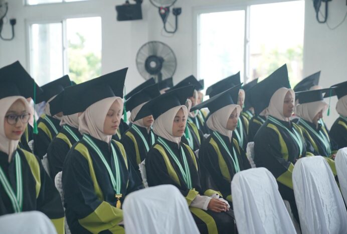 Pesantren Modern Al Falah Abu Lam U Wisuda 73 Santri Akhir