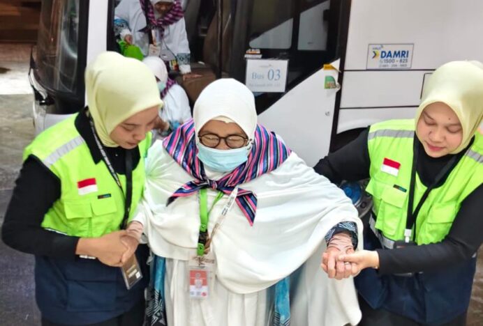 Bandara SIM Layani Keberangkatan 393 Jamaah Haji Aceh Kloter I