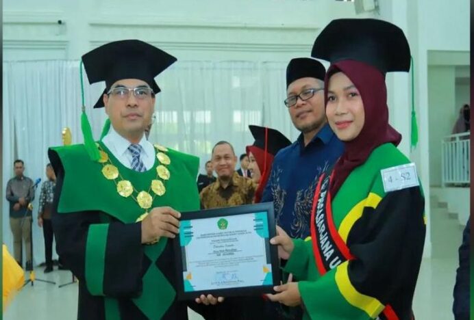 Dari Ujian Penyakit ke Prestasi Gemilang, Alvia Sabet IPK 4,00 sempurna di UIN Ar-Raniry