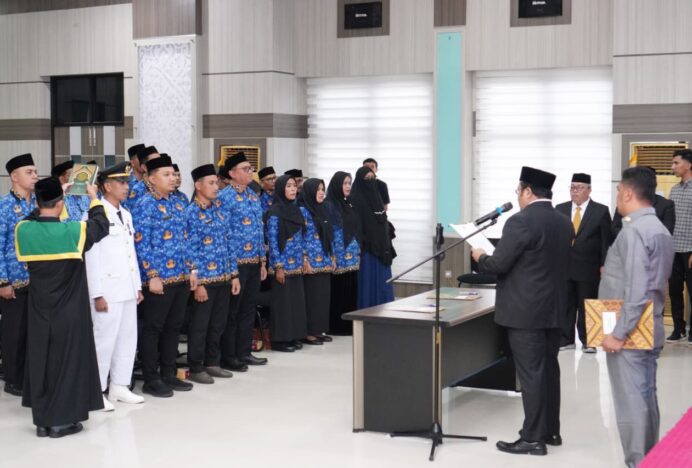 Lantik 24 Pejabat, Wali Kota Sabang Tekankan Kerja Ikhlas dan Disiplin