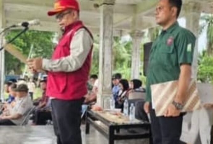 Kadinsos Aceh Kukuhkan Tim Kampung Siaga Bencana Kecamatan Langsa Timur