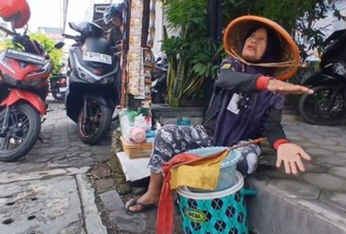 Gagalkan Maling Uang Rp 3,6 Miliar, Nenek Jukir Dapat Hadiah Umroh