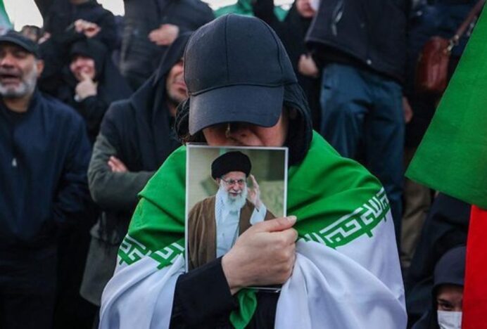 Iran Tetapkan 3 Hari Libur Nasional untuk Pemakaman Ali Khamenei
