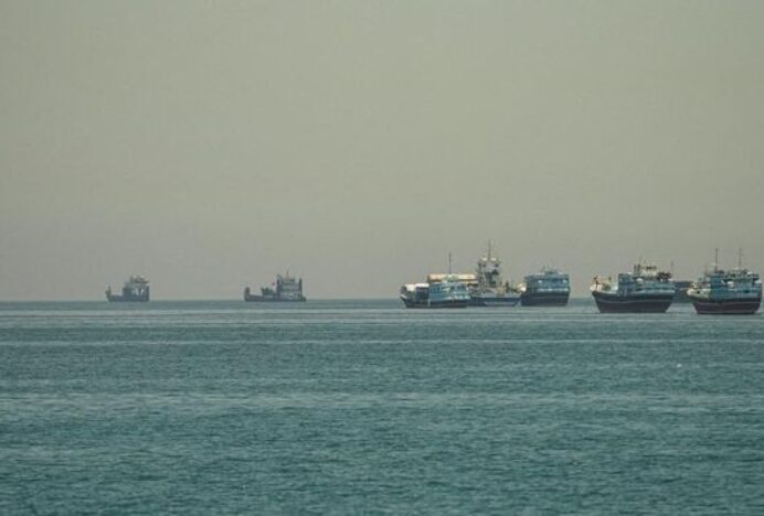 Badan PBB Hentikan Lalu Lintas Kapal Selat Hormuz