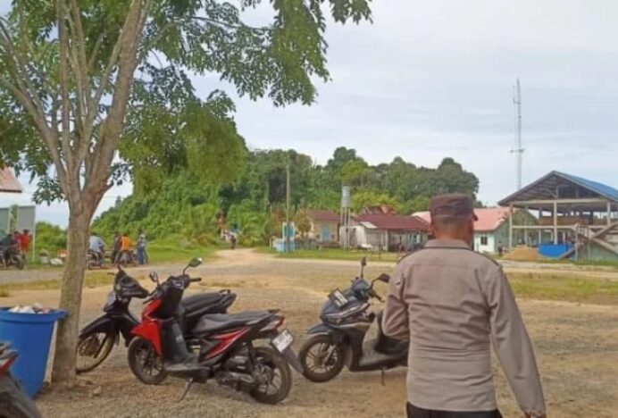 Polsek Setia Bakti Patroli Harkamtibmas di Pusat Aktivitas Masyarakat