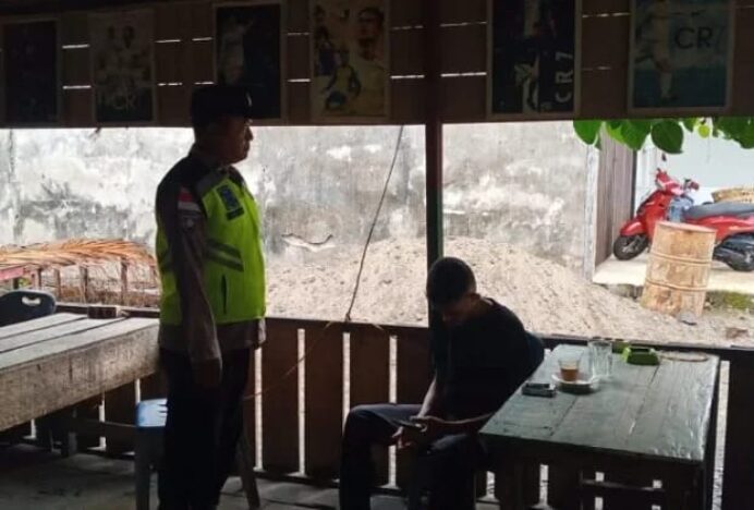 Polsek Teunom Laksanakan Patroli Dialogis di Pusat Aktivitas Warga