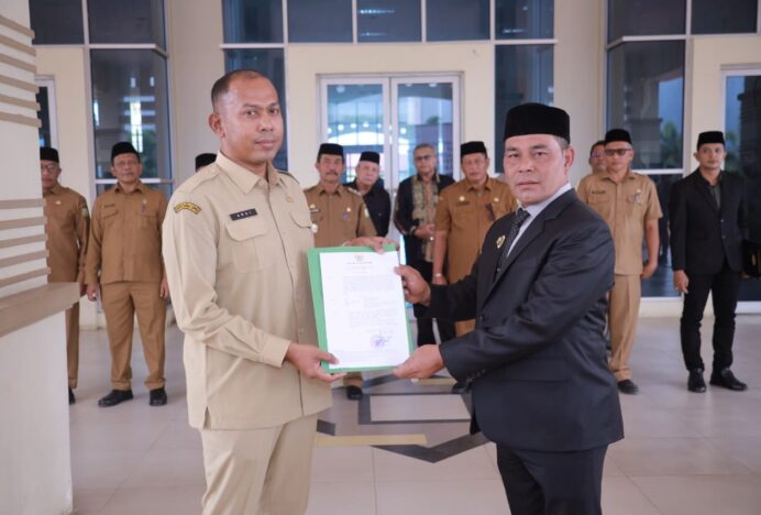 Bupati Tunjuk Ardiansyah sebagai Plt Sekwan DPRK Aceh Besar