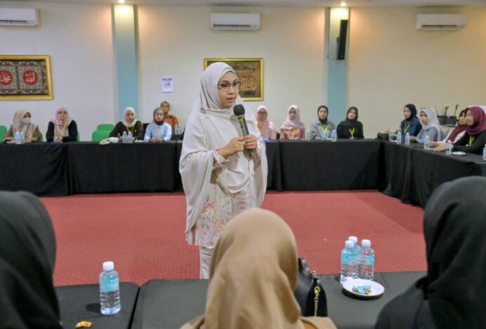 Plt Kepala DP3AP2KB: Perempuan Banda Aceh Harus Menjadi Agen Perubahan dan Inspirasi Generasi Muda