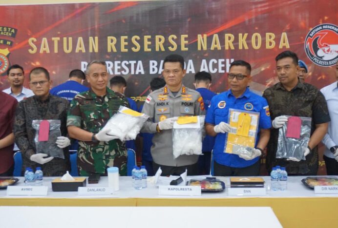 Seludupkan Narkotika Sabu 4 Kg di Bandara SIM, 4 Pemuda di Tangkap