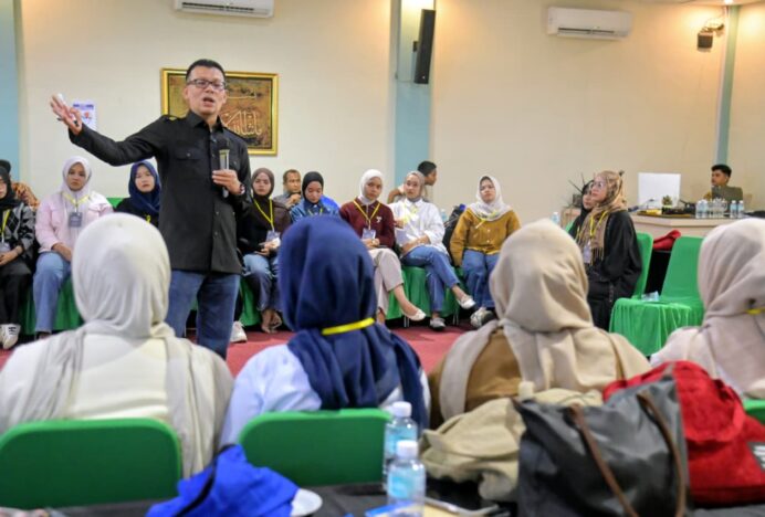 Wakil Ketua DPRK Musriadi Aswad Tutup Pelatihan Kepemimpinan Perempuan Kota Banda Aceh Tahun 2026