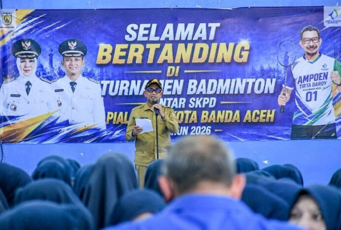 Sekdako Jalaluddin Buka Turnamen Badminton Antar-SKPD Piala Wali Kota Banda Aceh