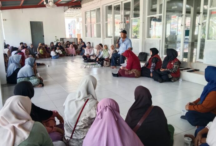 PKH Kecamatan Darul Imarah Gelar Pertemuan dengan Penerima Manfaat Gampong Leu Ue
