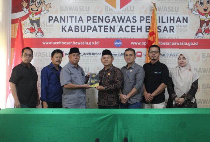 Bawaslu Aceh Besar Terima Kunjungan DPRD Langkat Sumut
