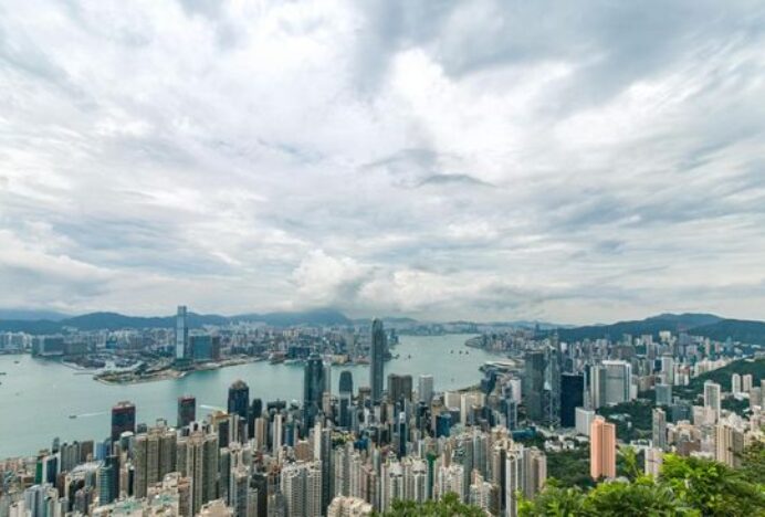 Hong Kong Tiba-Tiba Lumpuh, Sekolah Tutup & Bisnis Disetop