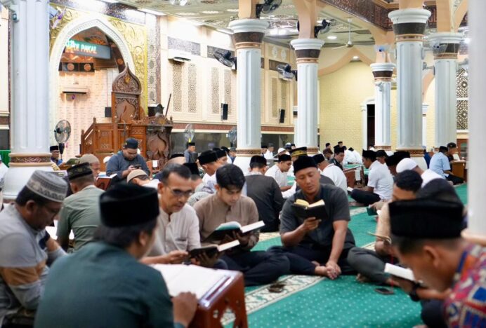 Khatam Al-Qur’an Jadi Momentum Refleksi, Wali Kota Ajak Bangun Sabang dengan Spirit Hijrah
