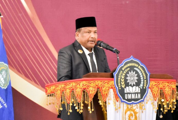 Hadiri Wisuda UMMAH, Bupati Mukhlis Harapkan Lulusan Mampu Lahirkan Solusi Cerdas