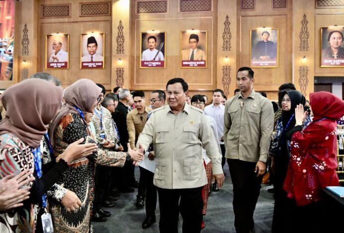 Prabowo Perintahkan Guru Besar Bentuk Satgas untuk Bantu Target Pemerintah