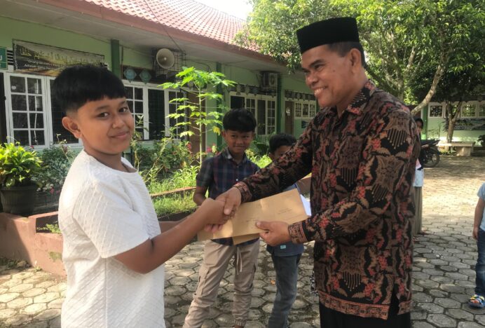 Peaceful Muharram 1448 H: MIN 6 Aceh Besar Gelar Lebaran Yatim dan Penyandang Disabilitas, Tebar Kepedulian di Awal Tahun Hijriah