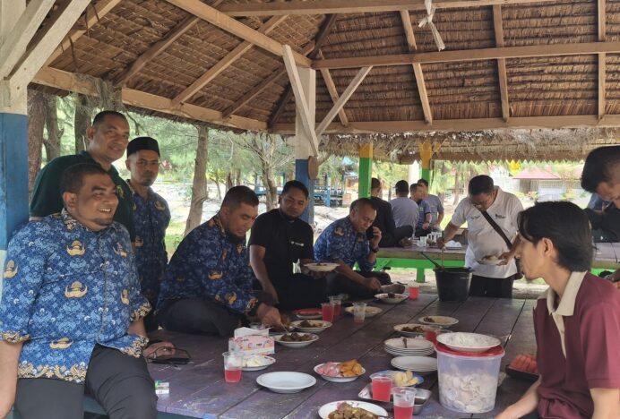 Kakankemenag Aceh Besar Hadiri Family Gathering MIN 7 dan MIN 17 Aceh Besar