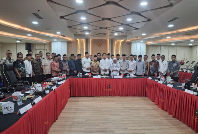 𝗪𝗮𝗴𝘂𝗯 𝗔𝗰𝗲𝗵 𝗔𝘂𝗱𝗶𝗲𝗻𝘀𝗶 𝗱𝗲𝗻𝗴𝗮𝗻 𝗠𝗲𝗻𝗸𝗼 𝗞𝘂𝗺𝗵𝗮𝗺 𝗜𝗺𝗶𝗽𝗮𝘀 𝗧𝗲𝗿𝗸𝗮𝗶𝘁 𝗦𝘁𝗮𝘁𝘂𝘀 𝗪𝗮𝗸𝗮𝗳 𝗕𝗹𝗮𝗻𝗴𝗽𝗮𝗱𝗮𝗻𝗴
