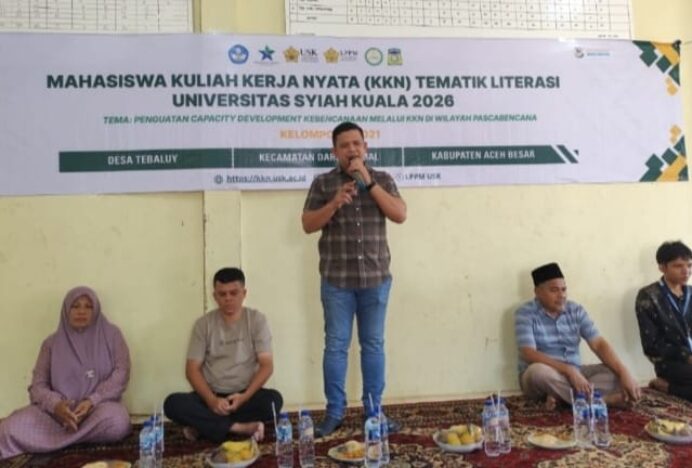 Camat Darul Kamal Sambut Mahasiswa KKN Tematik Literasi USK di Gampong Tebaluy