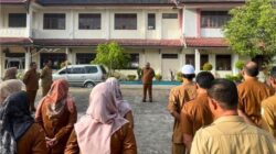 Kadis Sosial Aceh Tekankan Disiplin dan Inovasi Saat Pimpin Apel di UPTD PSJN