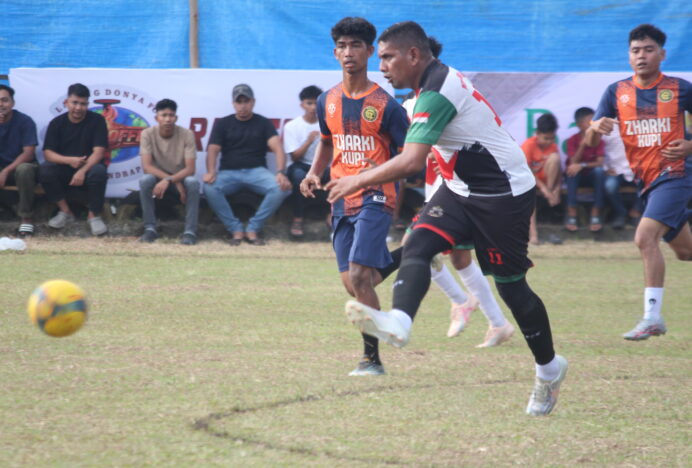 Turnamen Antar Gampong Se Indrapuri 2026 Resmi Bergulir, Putra Krueng Jreu Menang Dramatis atas Messcot FC Lewat Adu Penalti