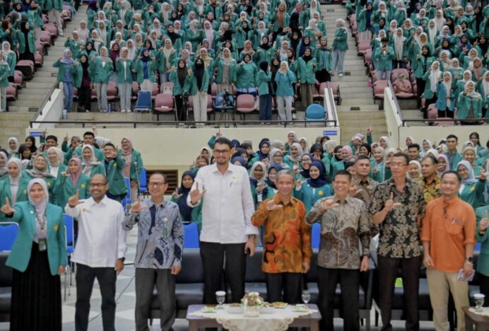Staf Ahli Bupati Aceh Besar Hadiri Pembekalan Mahasiswa KKN USK, Tegaskan Pentingnya Peran Perguruan Tinggi