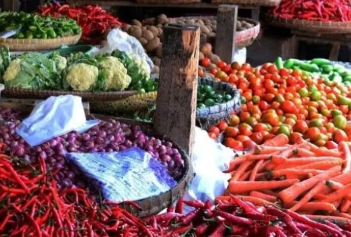 Harga Bawang dan Cabai di Pasar Ketapang Mulai Turun, Daging Masih Bertahan Rp160 Ribu/Kg