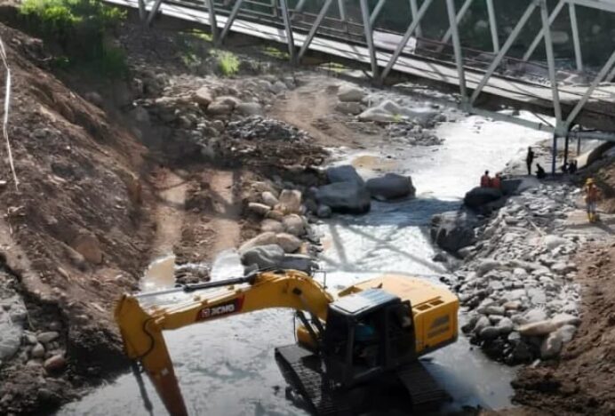 Kementerian PU Relokasi Alur Sungai di Jembatan Enang-Enang
