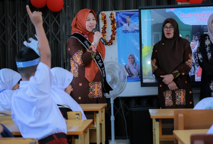 Bunda PAUD Aceh Besar Tinjau MPLS di PAUD IT Mina dan SDN Kajhu