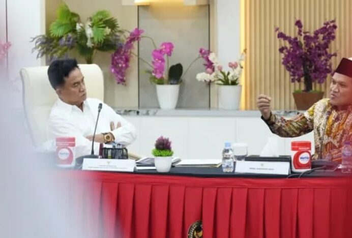 Menko Yusril Dorong Penyelesaian Tanah Wakaf Blang Padang melalui Jalur Hukum