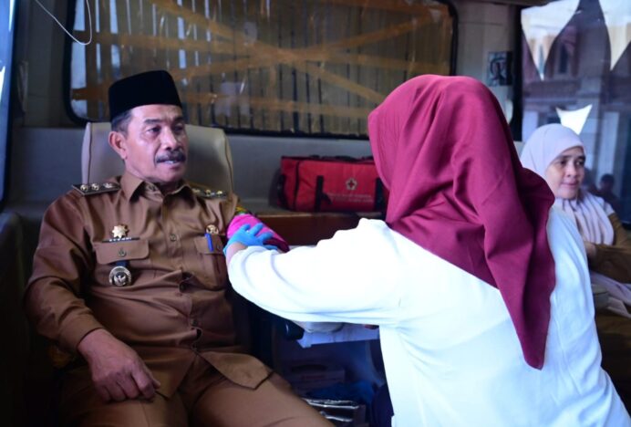 Wabup Syukri Donor Darah Pada Peringatan HAN dan HARGANAS 2026