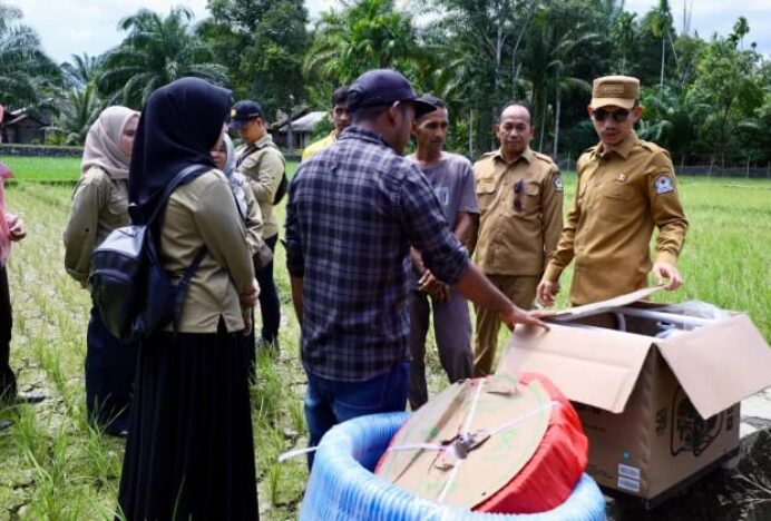 Pemkab Aceh Barat Bantu Mesin Pompa Air pada Sawah Masyarakat