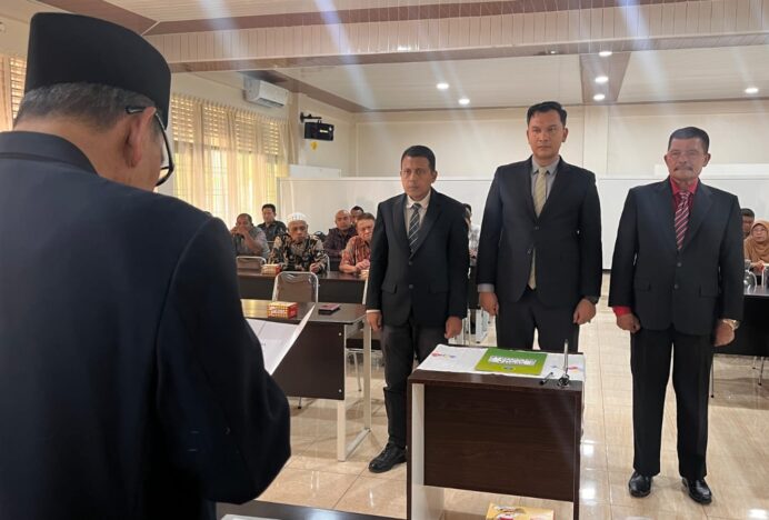 Rektor Universitas Iskandar Muda Lantik Tiga Wakil Rektor dan Kepala Biro Baru