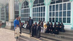 KUA Bener Kelipah Pastikan Arah Kiblat Masjid Ruhul Islam Sesuai Melalui Metode Rashdul Kiblat