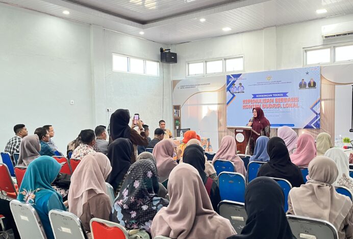 Angkat Kearifan Lokal, Dinas Perpustakaan Lhokseumawe Bekali Peserta Lewat Bimtek Kepenulisan