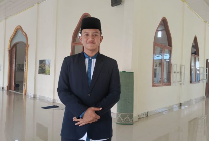 Ustaz M Hadziq Al-Fathani: Semakin Tinggi Ilmu, Semakin Rendah Hati dan Banyak Berdoa