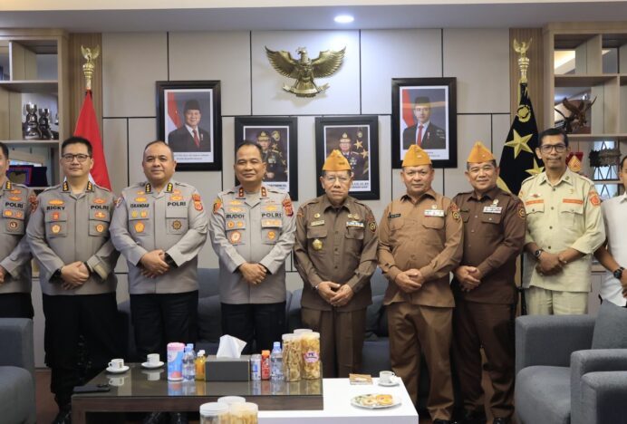 Kapolda Aceh Terima Silaturahmi LVRI, Bahas Persiapan Hari Veteran Nasional ke-77