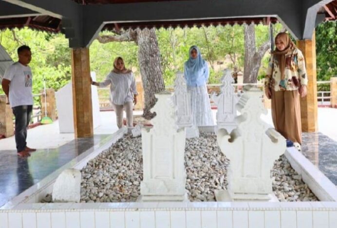 Dinas Sosial Aceh Kunjungi Makam Pahlawan Nasional Laksamana Keumalahayati