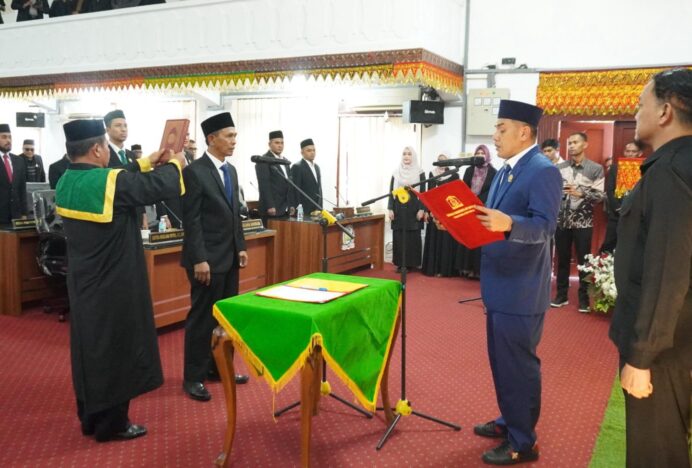 Abdul Razak Resmi Jadi Anggota DPRK Aceh Besar
