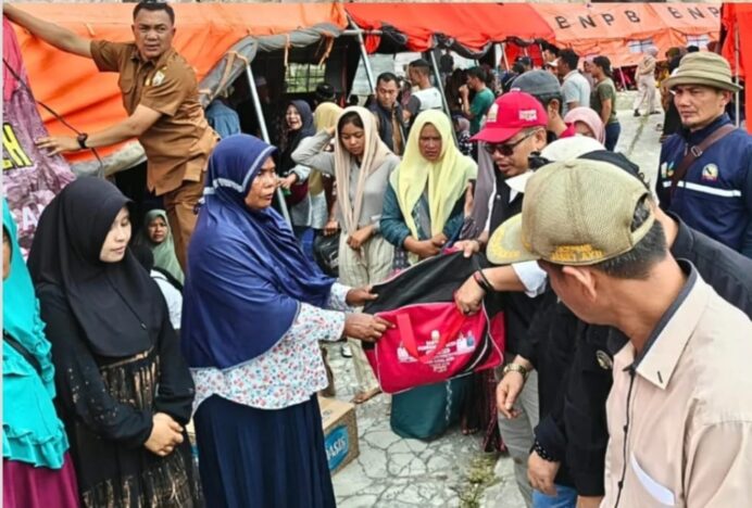 Dinsos Aceh Salurkan Bantuan Masa Panik untuk Korban Kebakaran di Aceh Tengah