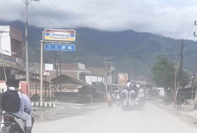 Dikira Embun, Ternyata Debu Selimuti Jalan Lintas Kutacane-Medan