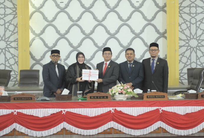 DPRK Banda Aceh dan Pemko Sepakat Menata Taman Sari dan Putroe Phang untuk Ruang Keluarga